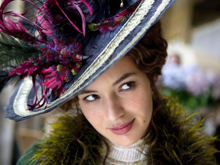 Louise Bourgoin - 1858940-882-660.jpg