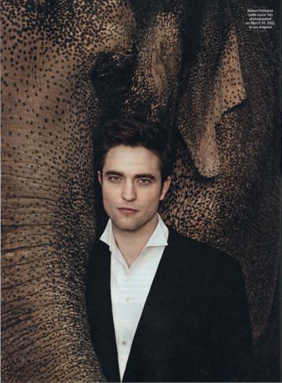 Entertainment Weekly - Robert-Pattinson-Tai-EW-2011.jpg