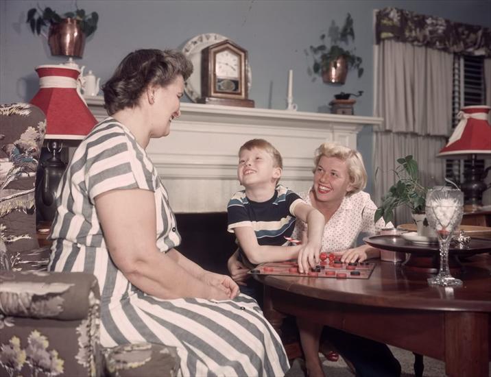 Aktorzy i ich dzieci - Doris Day i syn Terry, oraz mama Doris.jpg