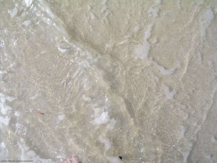 Textures - shallow_wave_on_beach_1010533.JPG