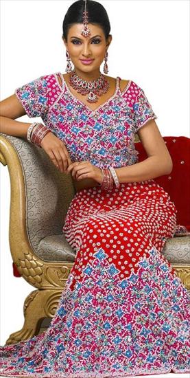BOLLYWOOD - traditional-indian-women-dress_2.jpg