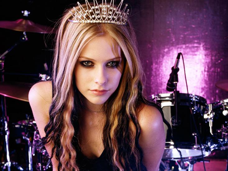 Znani Kanadyjczycy - Avril Lavigne.jpg